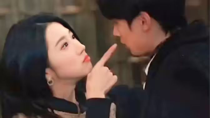 總裁夫人當(dāng)膩了，今天開始好好打工(全集)