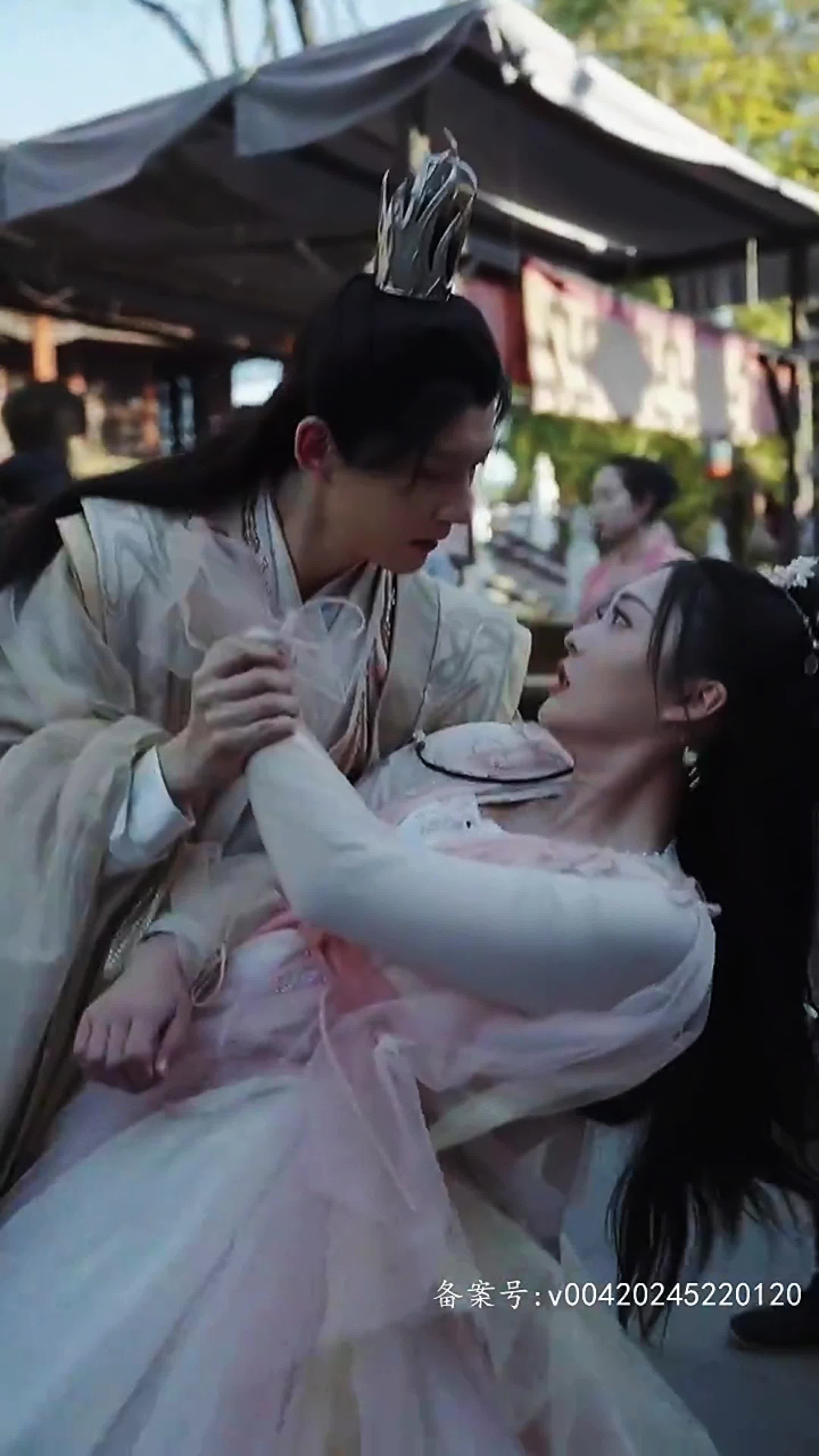 醫(yī)見(jiàn)鐘情，奈何陛下偏要寵我(全集)